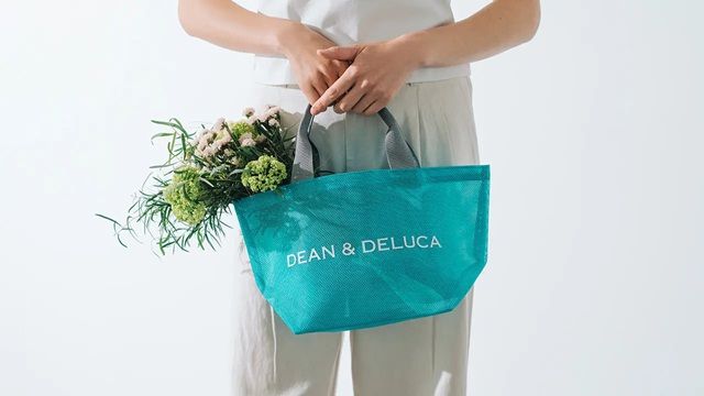 DEAN & DELUCA 夏の定番「メッシュトートバッグ」に限定色ターコイズが2026年6月16日(火)より新発売!