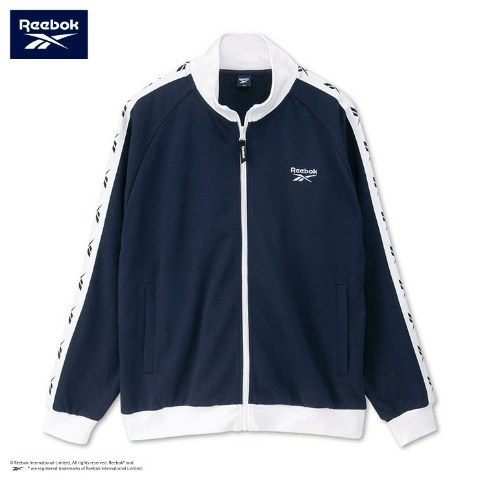 ジャケット　しまむら『超特急×Reebok（リーボック）』コラボ　秋コーデ