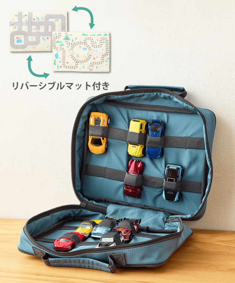 《遊べるマット付き！》ミニカー収納BAG　¥1,100（税込）　3COINS（スリーコインズ）『キッズ＆ベビーにもオススメなカー用品＆お出かけグッズ』