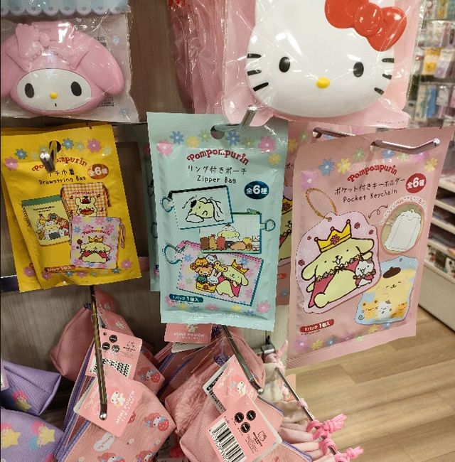100円ショップ『ポムポムプリン』コラボ!30周年を記念したグッズ