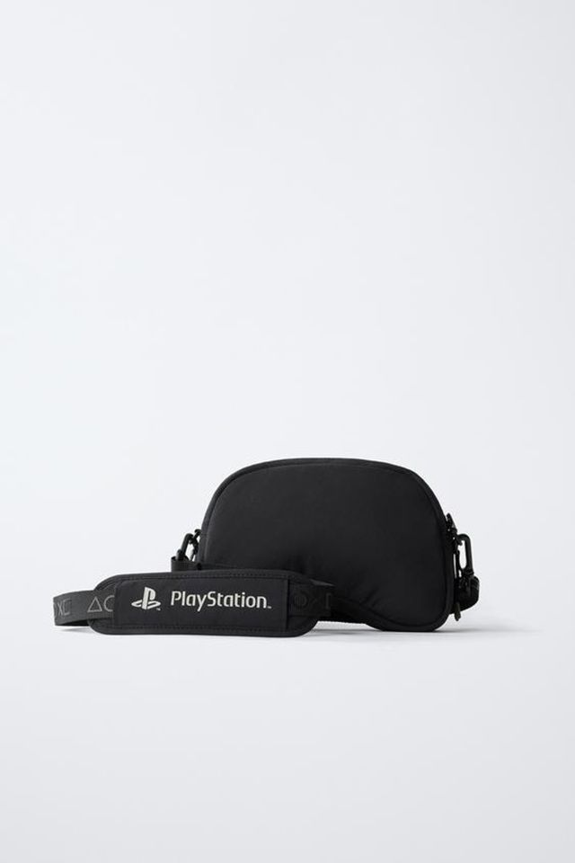 ZARA(ザラ)『playstation(プレイステーション)』コントローラー型クロスボディバッグ