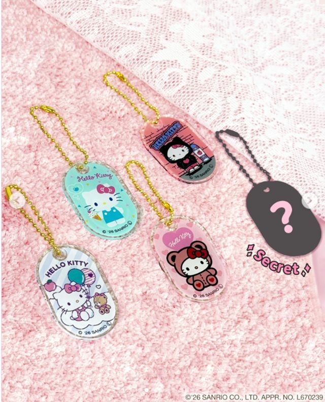 アクリルキーホルダー　ハローキティ　バラエティ　100均　セリア　キャンドゥ　ダイソー