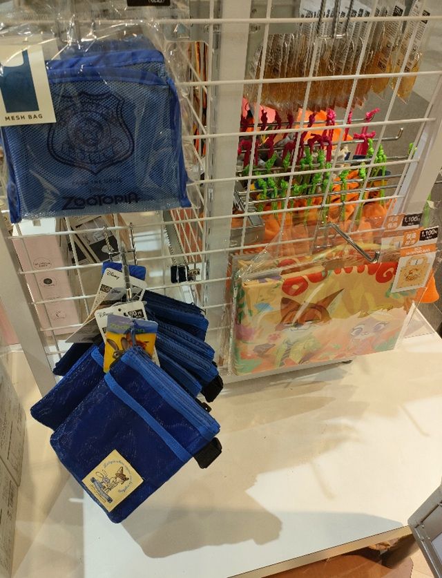 illusie300（イルーシーサンマルマル）『ズートピア』コラボのグッズ